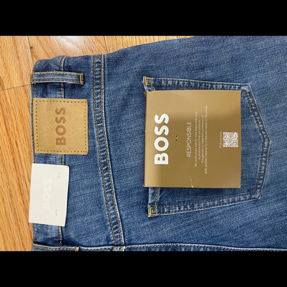 Hugo Boss high rise 70s flare jeans in medium blue - Picture 6 of 8